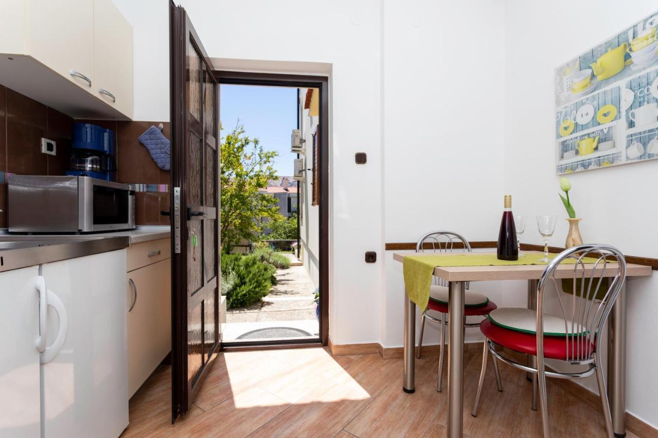 Hana Apartment